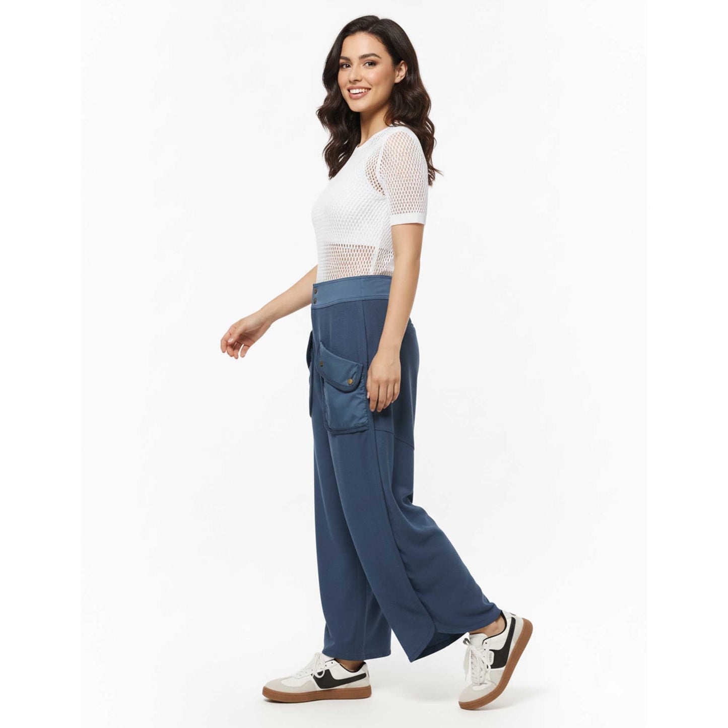 Cherie Code Women's Wide Leg Cargo Pants with Patched Flap Pockets - Mid Rise Casual Trousers