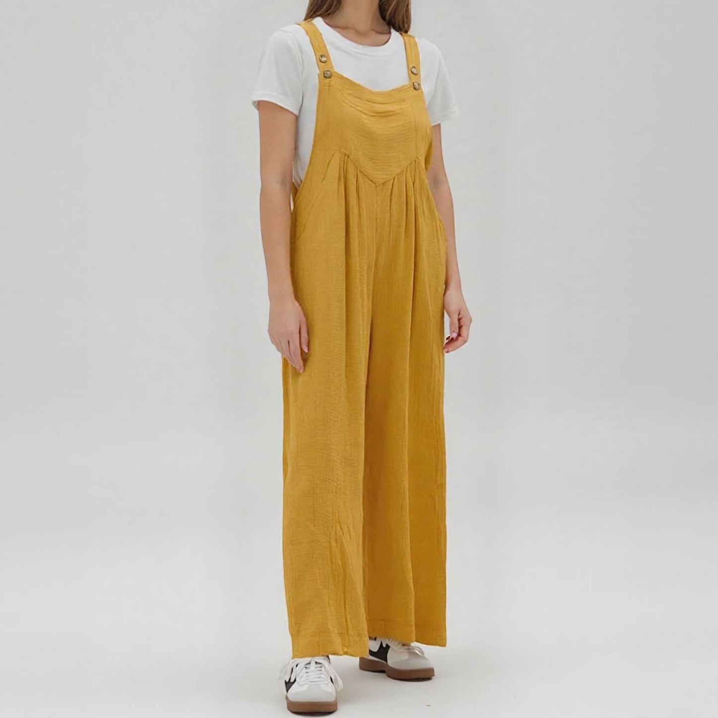Woman Solid Color Wide-Leg Jumpsuit with Adjustable Straps and Pockets – Cherie Code